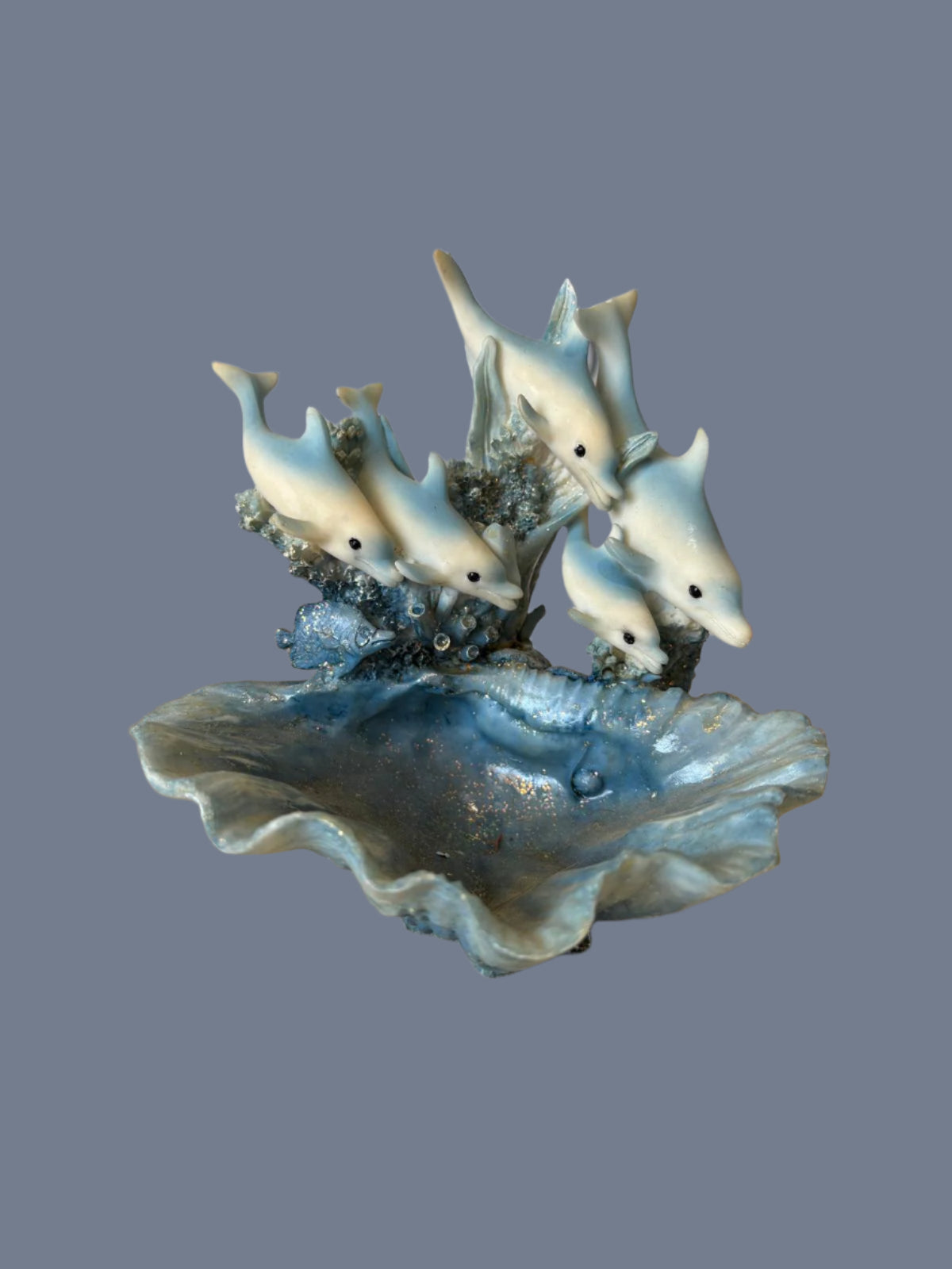 Delphin-Skulptur mit Meeresmuschel ca. 13cm hoch