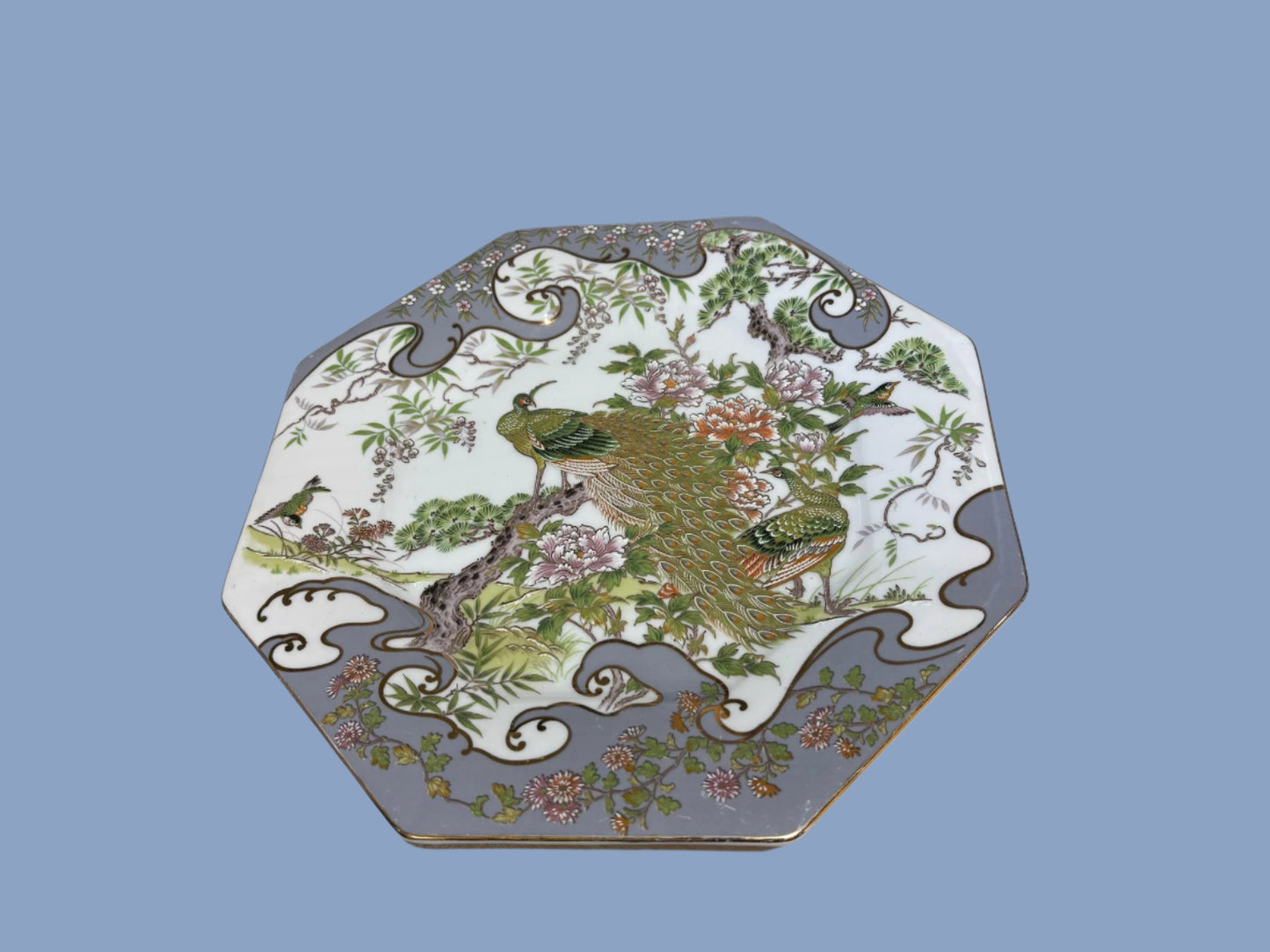 Porzellanteller mit Pfau ca. 27 cm