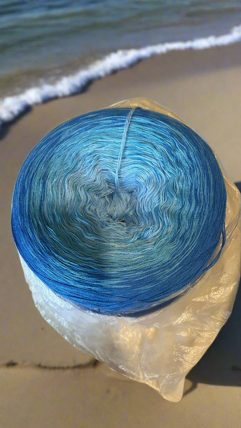 Blauer 3-Fädiger Wollballen ca. 1200 m