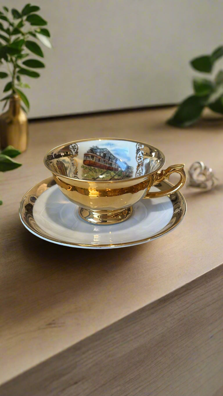 Sammeltassen Set mit goldener Wuppertal Tasse