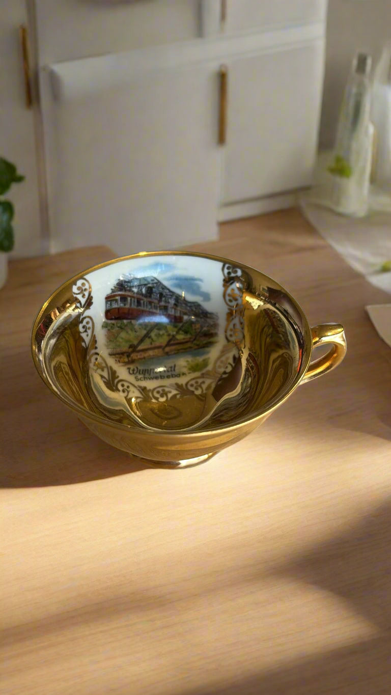 Sammeltassen Set mit goldener Wuppertal Tasse