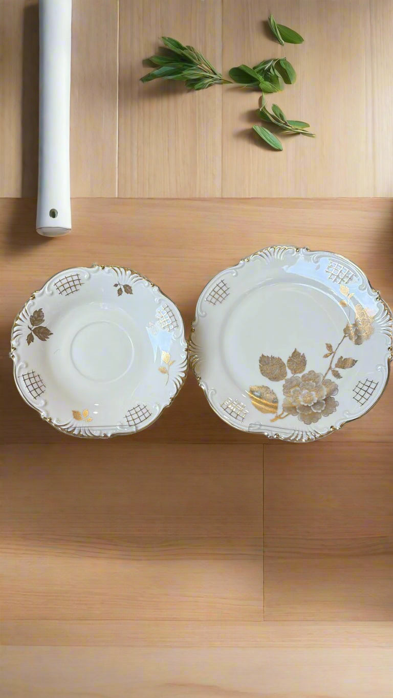 Porzellan Set mit edlem Gold Tasse, Untertasse, Teller