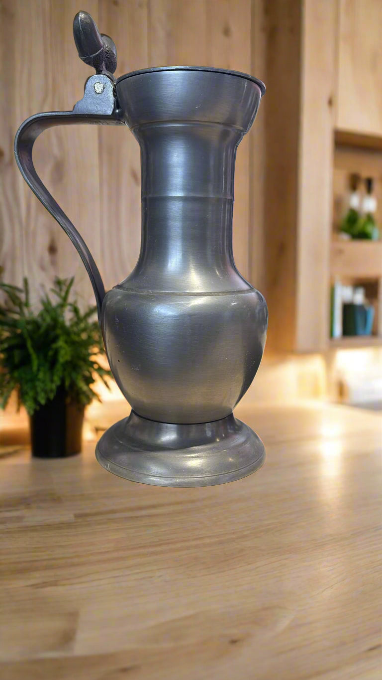 Zinnkrug mit Deckel