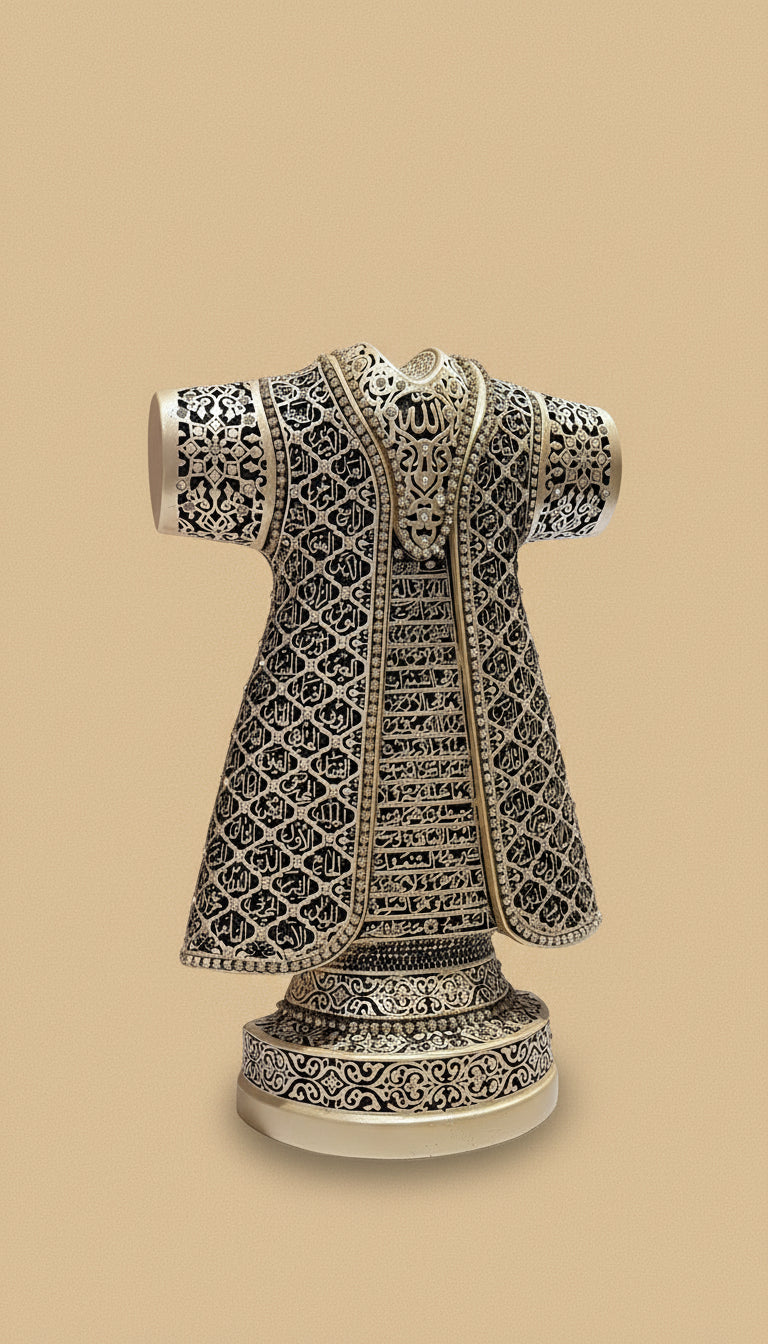 Dekorative Miniatur eines osmanischen Kaftans ca. 25 cm hoch.