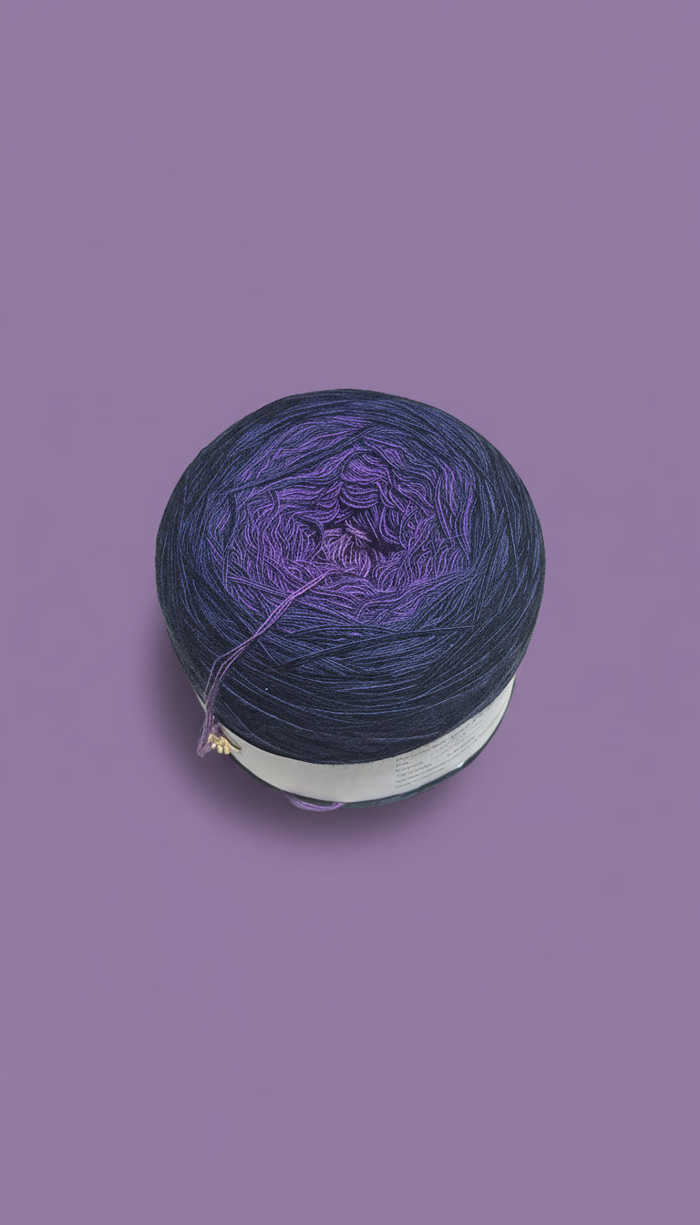 3-Fädiges Garn ,,dark violet".