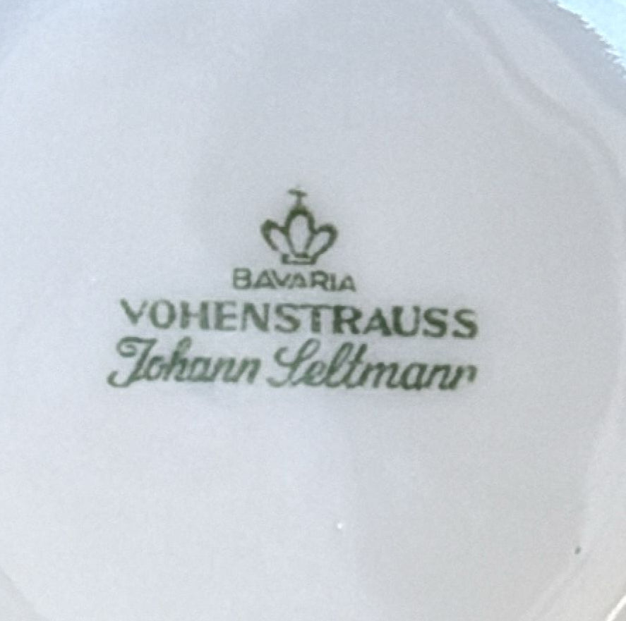 Porzellan Vase der Marke Bavaria mit Blumenmuster ca. 14 cm hoch