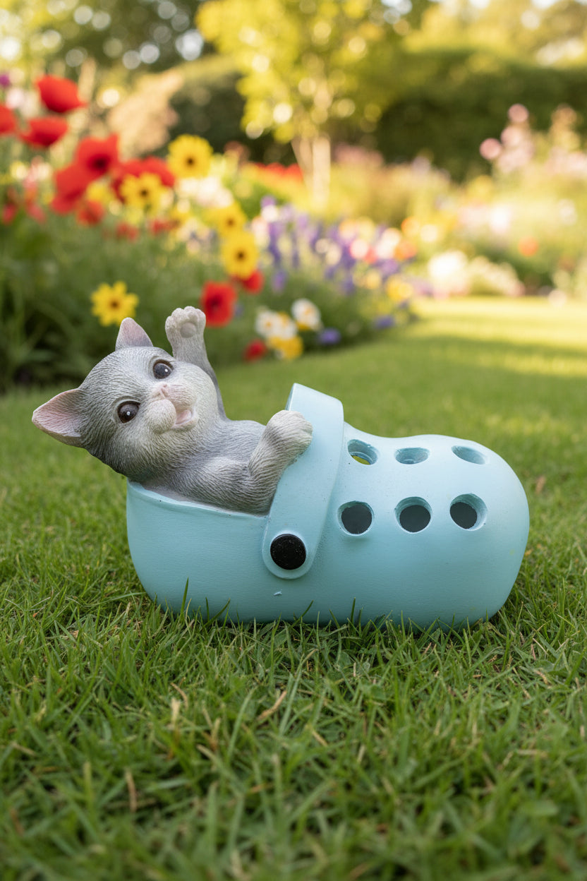 Deko Figuren in Gartenschuhen mit LED- Beleuchtung
