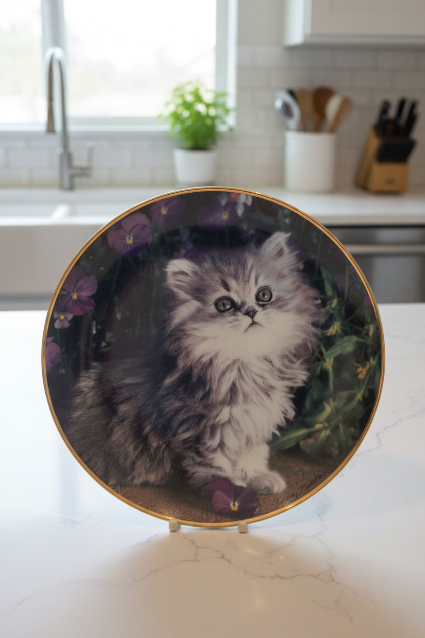 Porzellan Teller mit Katzen Motiv ca. 21 cm breit