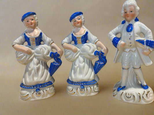 Weiß blaue Porzellan Figur ca. 14 cm