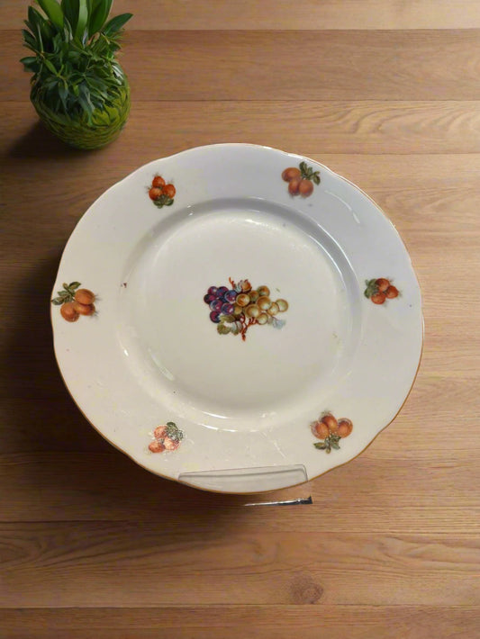 Porzellanteller mit Früchtemuster ca. 17 cm