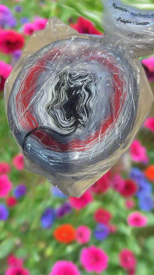 Anthrazit-weißer Wollballen 3- Fädig