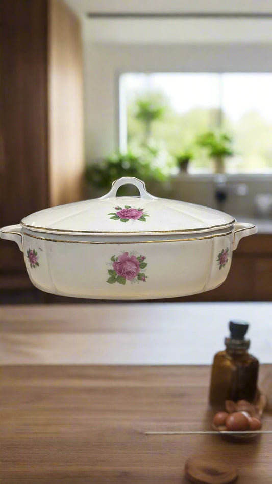 Porzellan Terrine ca. 30 cm lang und 14 cm hoch