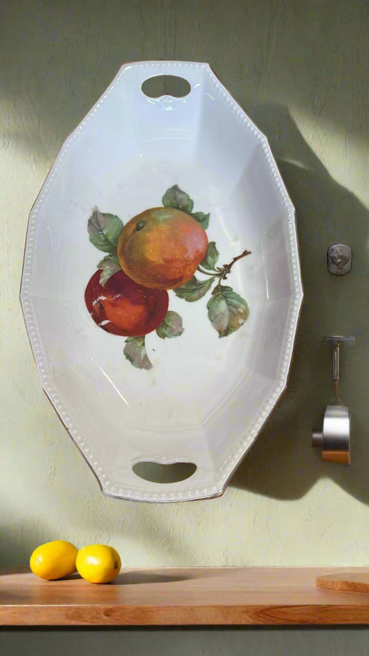 Porzellanteller mit Apfelmalerei ca. 32 cm