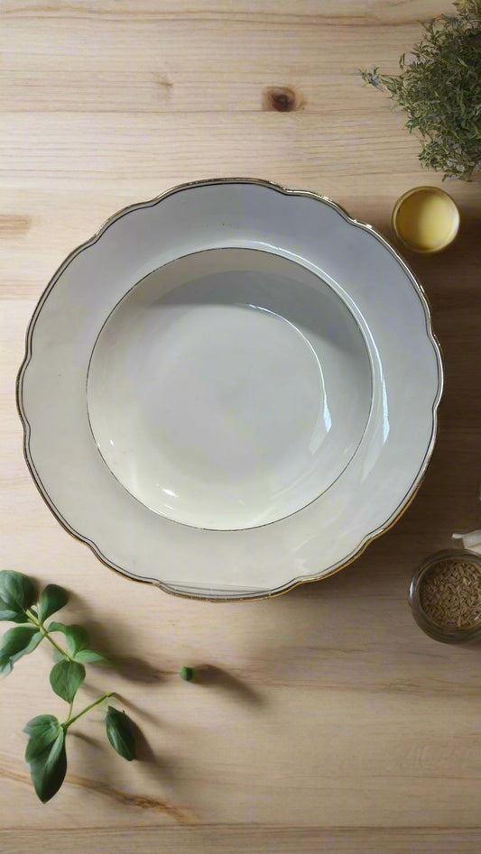 Porzellan Speiseteller mit edlem Goldrand ca. 24 cm