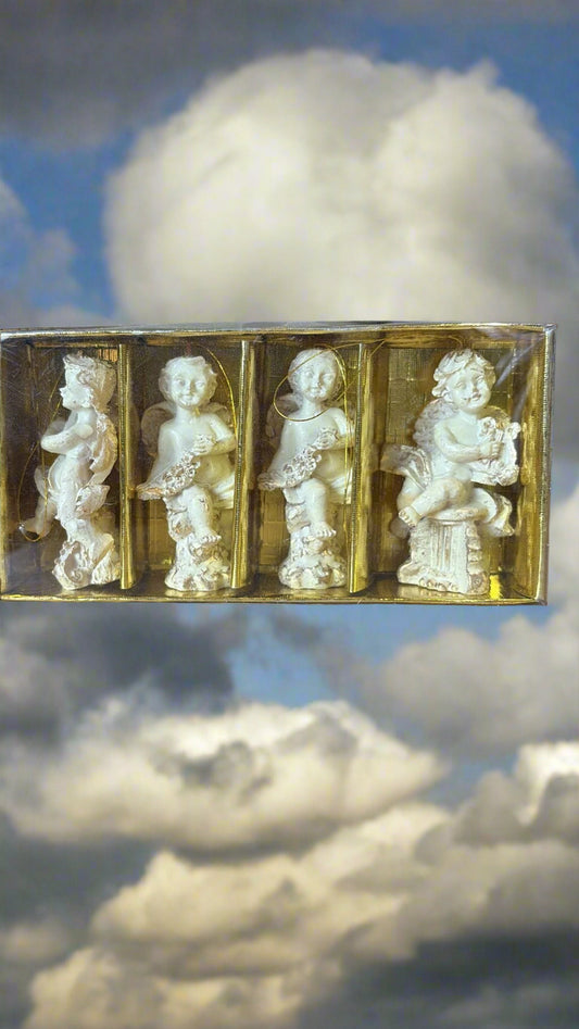 Packung mit 4 kleinen Engelsfiguren