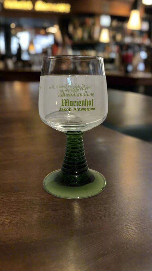 Weinglas Marienhof mit grünem Stiel 0.1l