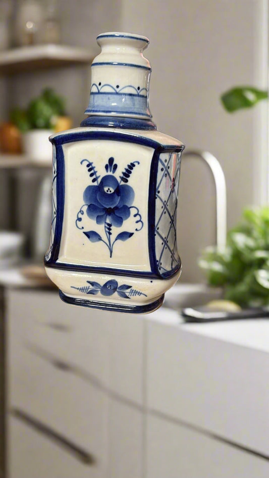Delfter Blaue Karaffe handbemalt ca. 15 cm