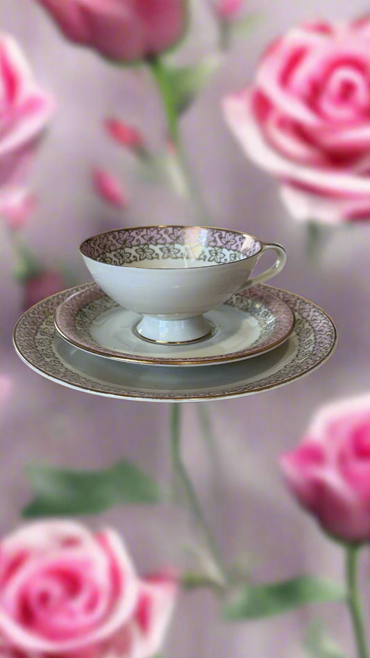 Porzellan Set mit pinken Details