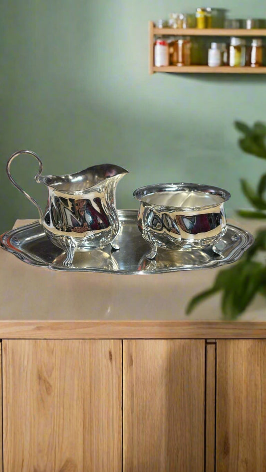 Milchkannen Set mit Tablett