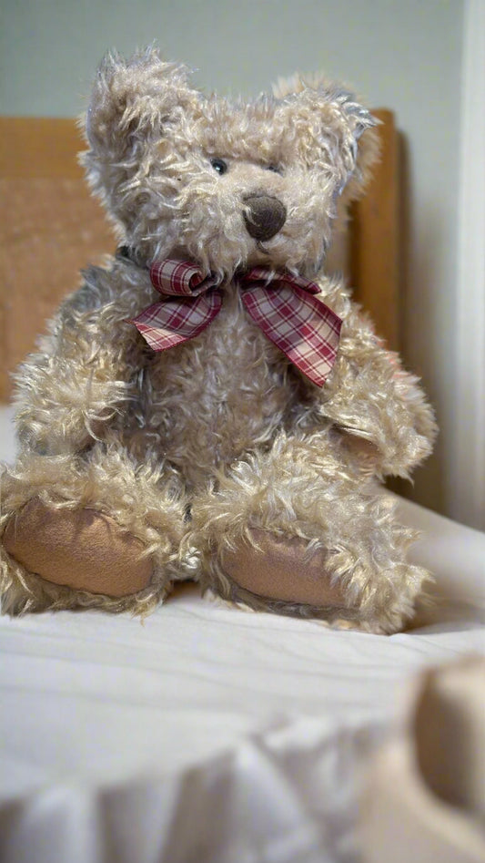 Teddybär der Marke Russ Berrie