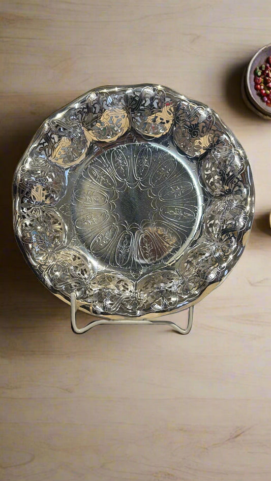 Elegant versilberte Schale