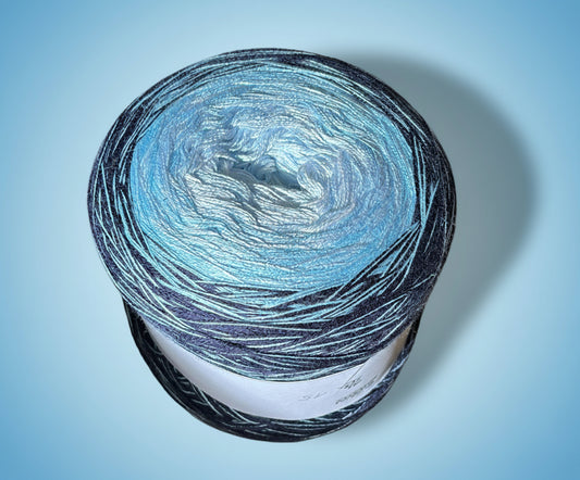 4-Fädiger Garn dunkelblau bis Babyblau