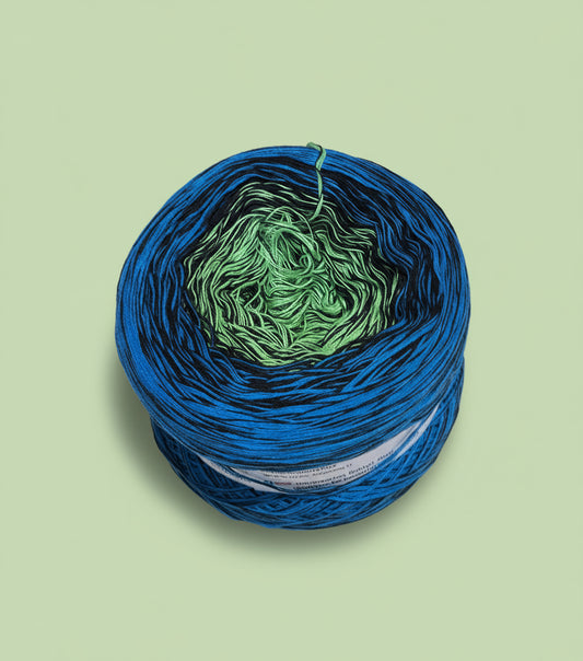 4- Fädiges Garn ,, Pfau"