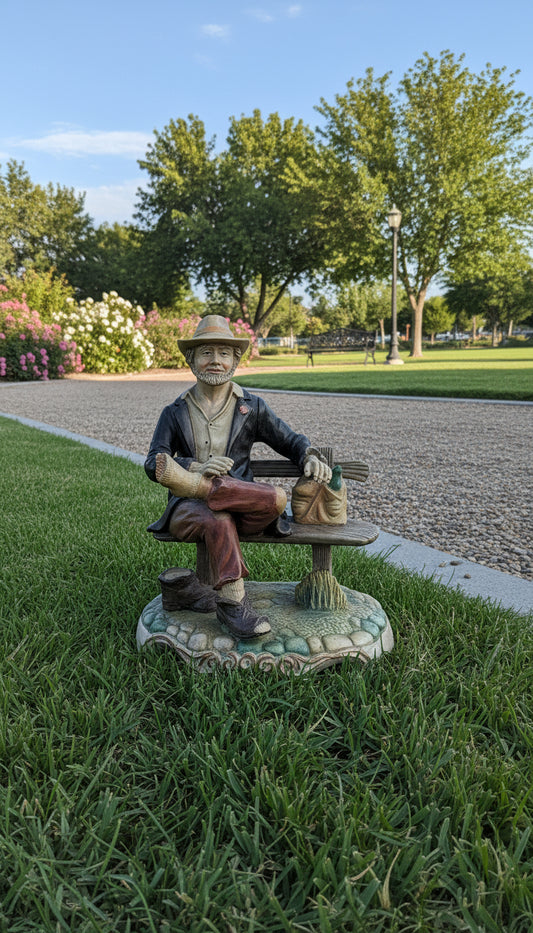 Capodimonte-Figur Landstreicher auf einer Bank ca. 25 cm hoch