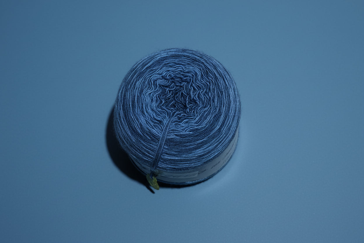 3-Fädiges Garn ,,Blaue Lagune ".