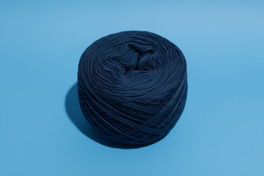 3-Fädiges Garn ,,Ozeanblau".