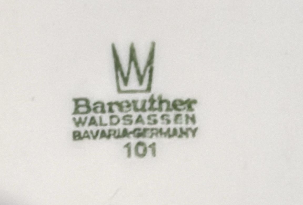 Bareuther Porzellanschale ca. 15 cm breit und ca. 10 cm hoch