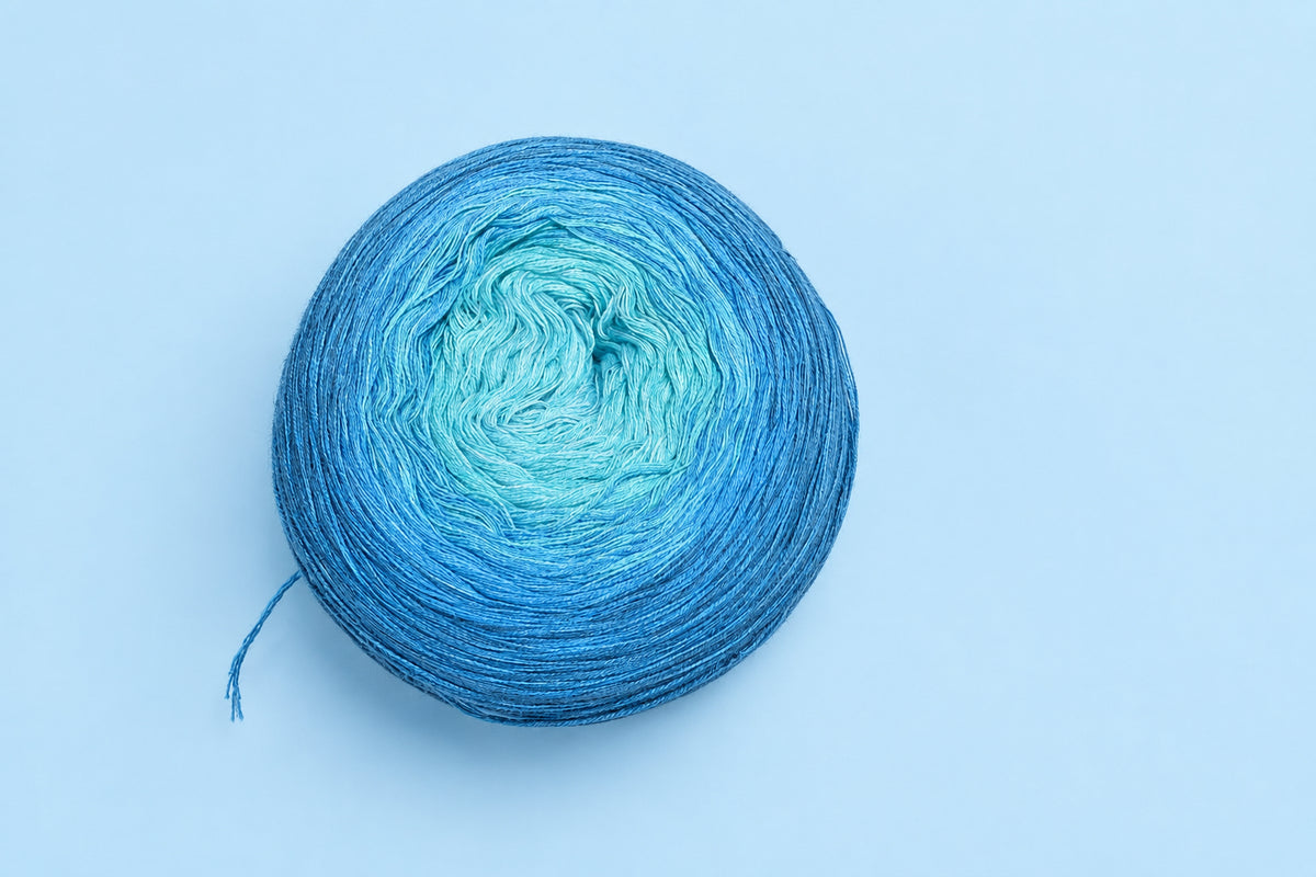 4-Fädiges Garn ,, Pastell blau"